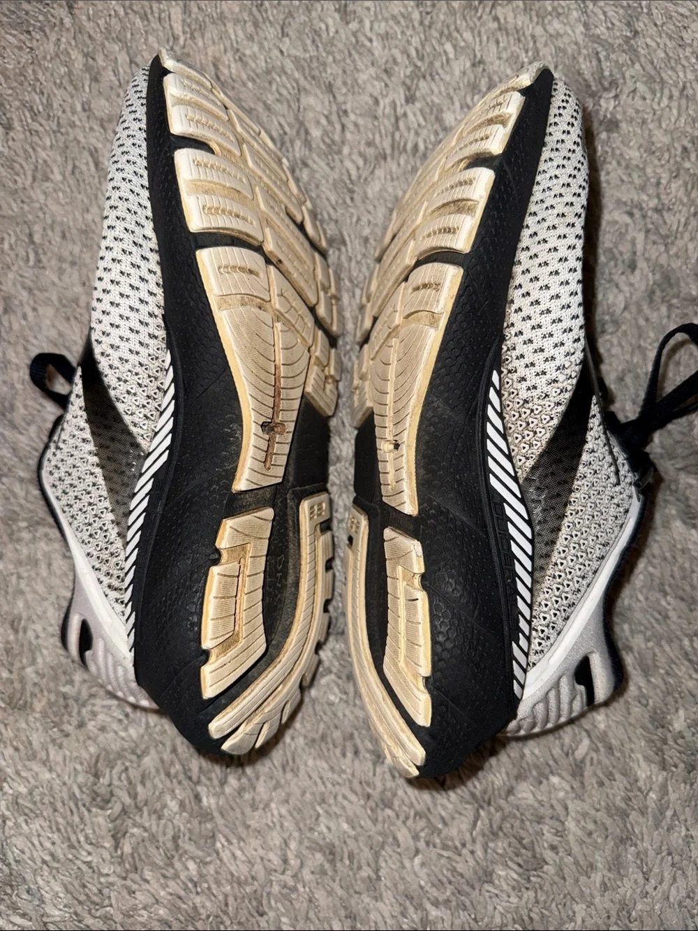 Brooks adrenaline gts Running Sneakers activewear athleisure collegiate